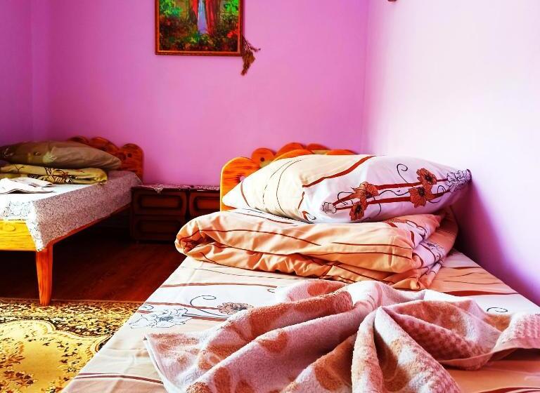 Ekonomiskt Trippelrum, садиба у василя