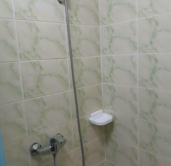 اتاق راحتی سه تخته, отель маленький рай