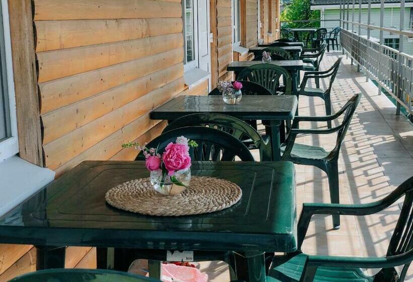 اتاق راحتی سه تخته, отель маленький рай