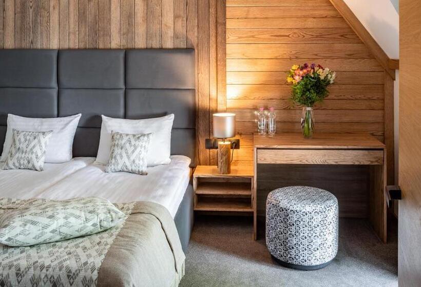 家庭小型套房, фетрбуш