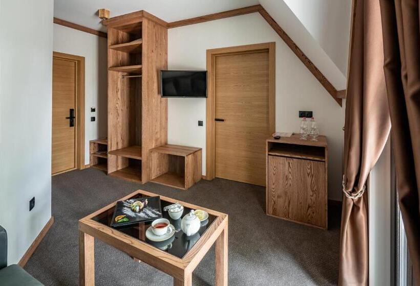 家庭小型套房, фетрбуш