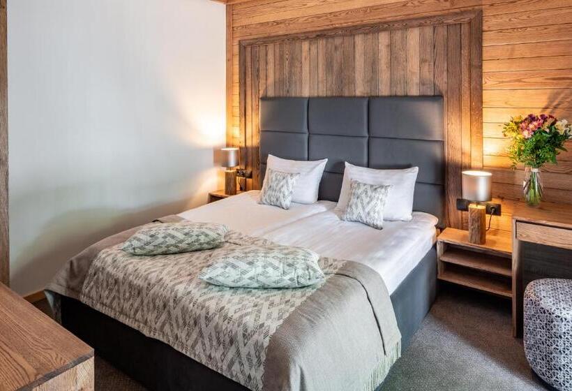 家庭小型套房, фетрбуш