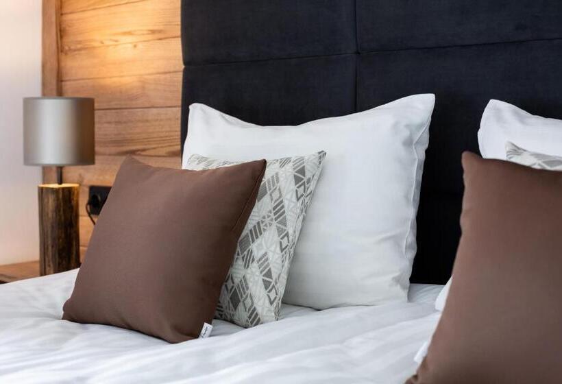 标准间, фетрбуш