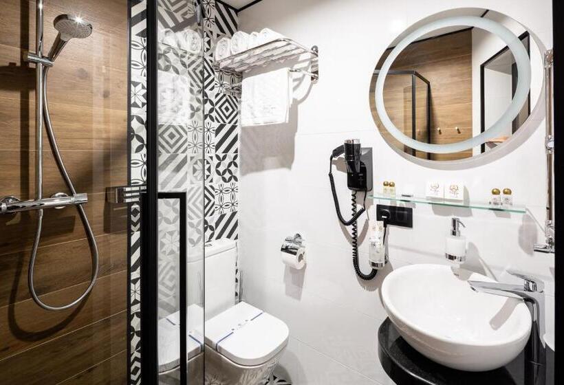 标准间, фетрбуш