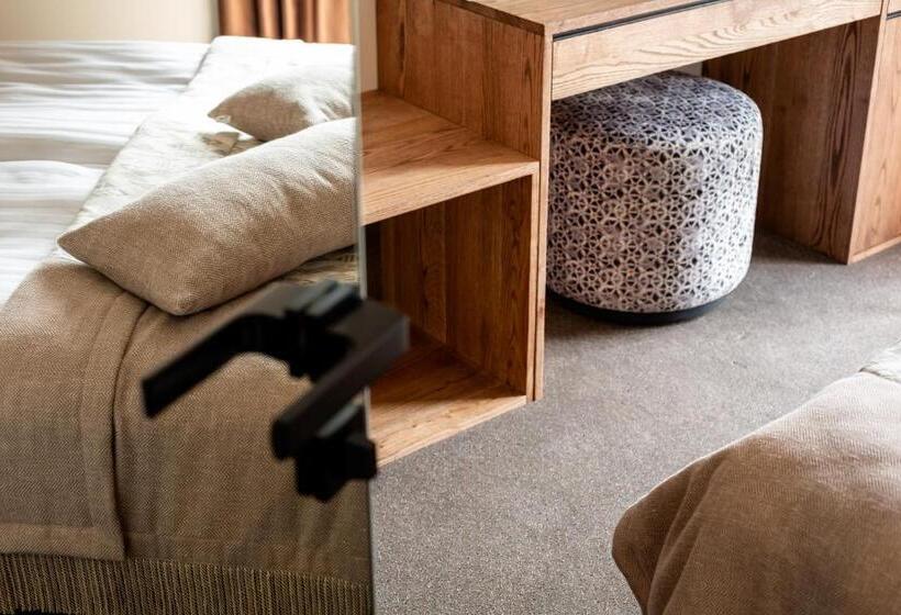 标准间, фетрбуш