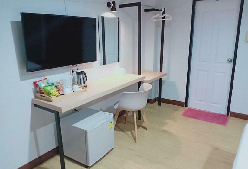 اتاق لوکس, บ้านเลขที่ 3