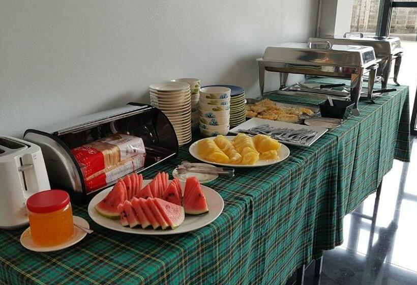 اتاق لوکس, บ้านเลขที่ 3