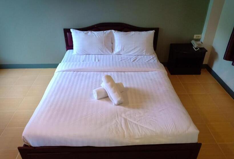 اتاق استاندارد, บ้านเลขที่ 3