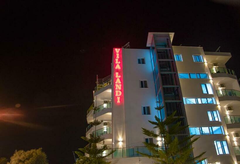 Studio Deluxe, Landi