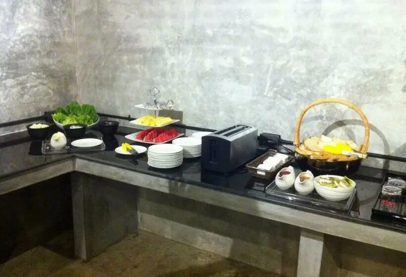 デラックススタジオ, The Icon Service Apartment