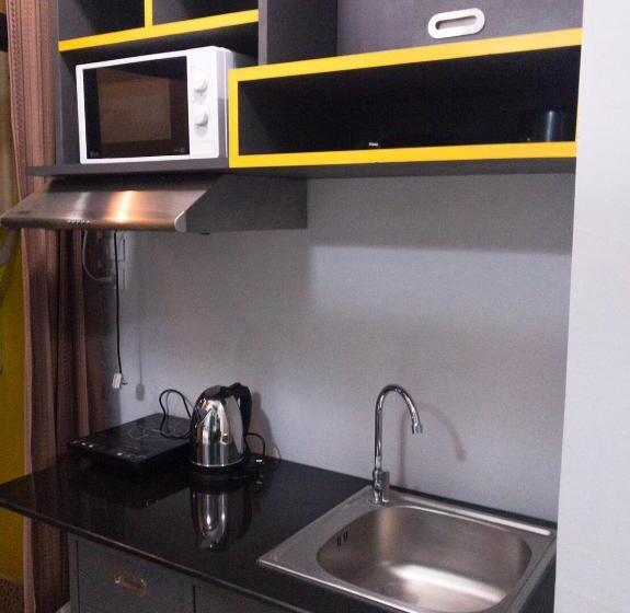 جناح, The Icon Service Apartment