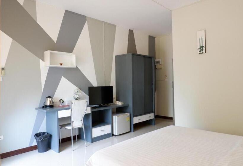 إستوديو قياسى, The Icon Service Apartment