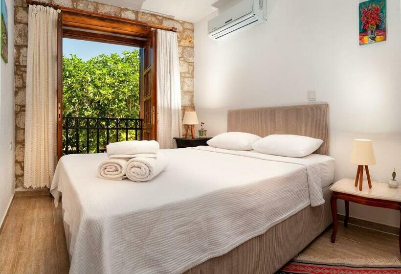 اتاق اکونومی, Flores Hotel Alaçatı