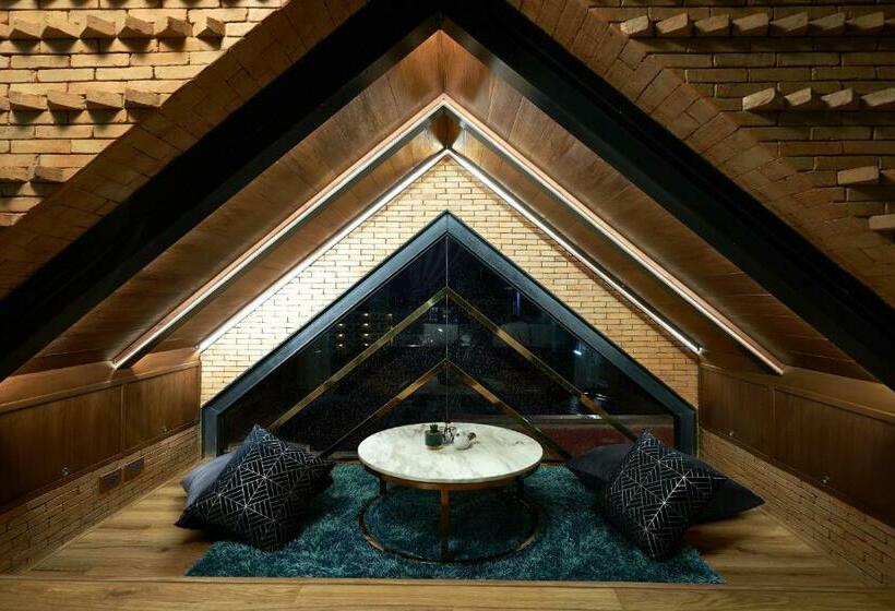 Люкс Повышенной Комфортности, The Moment Chiangmai