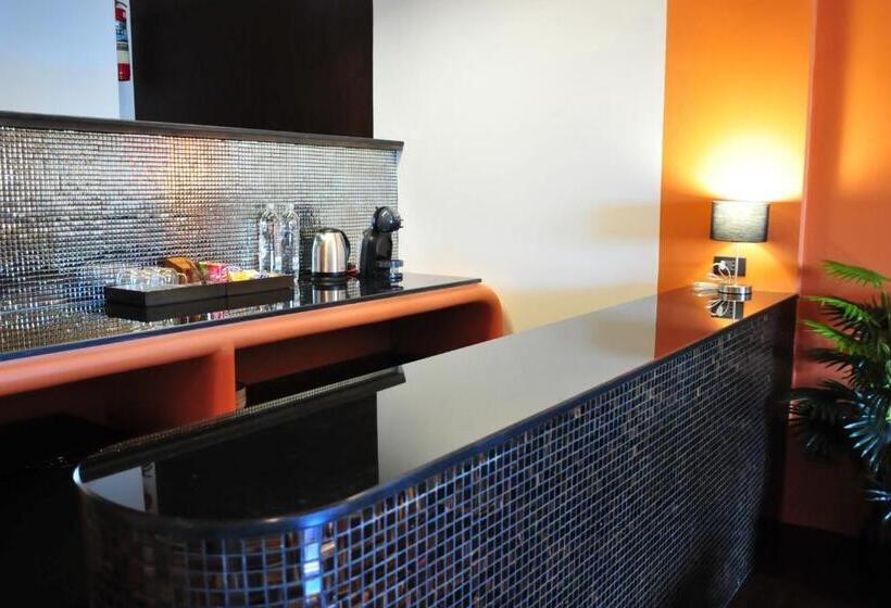 Полулюкс, The Moment Chiangmai