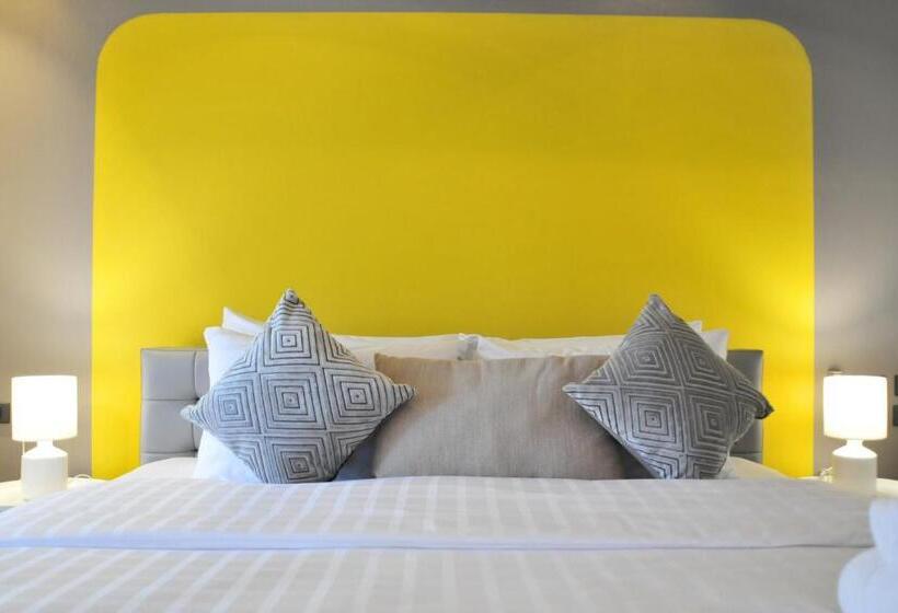 Полулюкс, The Moment Chiangmai