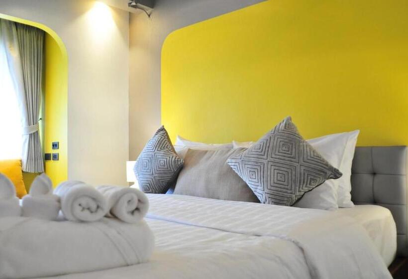 Полулюкс, The Moment Chiangmai