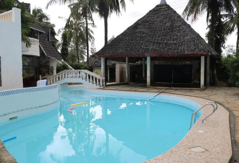 اتاق استاندارد سه نفره, Room In Guest Room A Wonderful Beach Property In Diani Beach Kenya