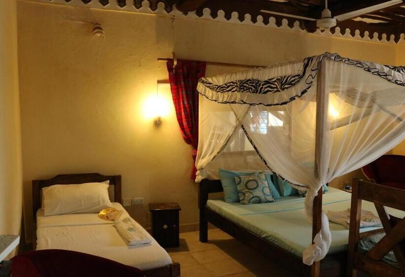 اتاق استاندارد سه نفره, Room In Guest Room A Wonderful Beach Property In Diani Beach Kenya