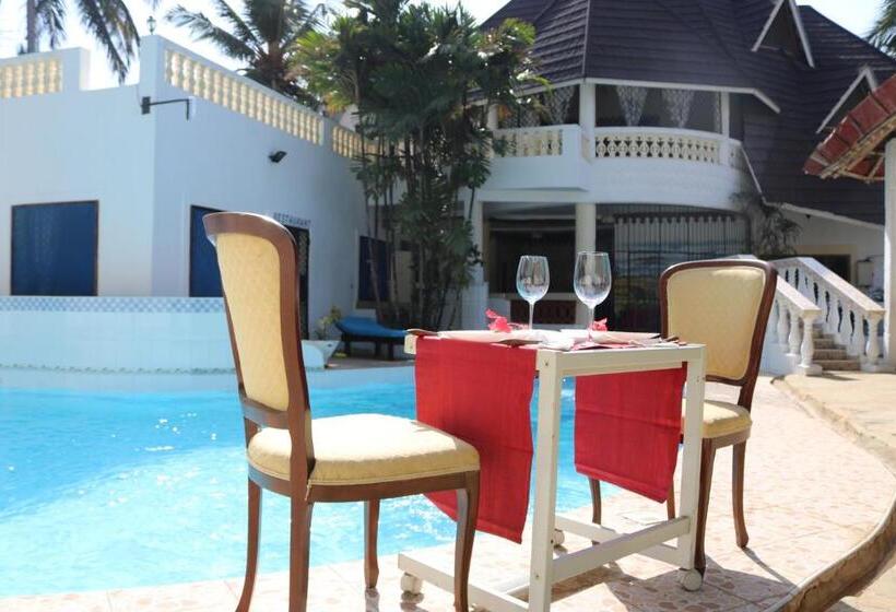 اتاق استاندارد سه نفره, Room In Guest Room A Wonderful Beach Property In Diani Beach Kenya