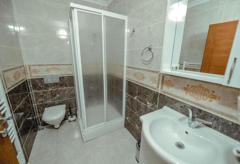 带阳台的三人标准间, Aygün Suites Hotel&bungalow Uzungöl