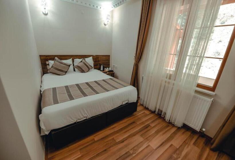 带阳台的三人标准间, Aygün Suites Hotel&bungalow Uzungöl