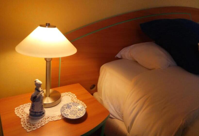 Номер Стандарт, La Jacotière