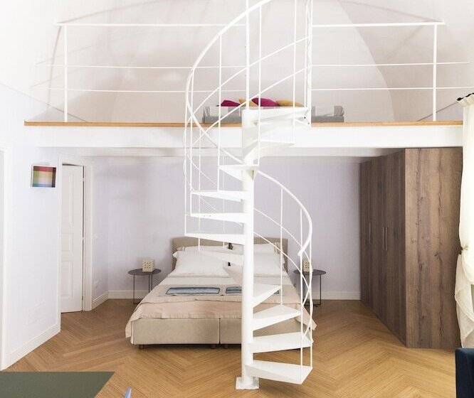 חדר משפחתי, Dimora Cummà Marì