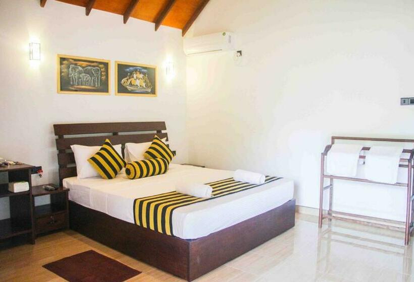 デラックストリプルルーム, Sigiriya Nature Resort