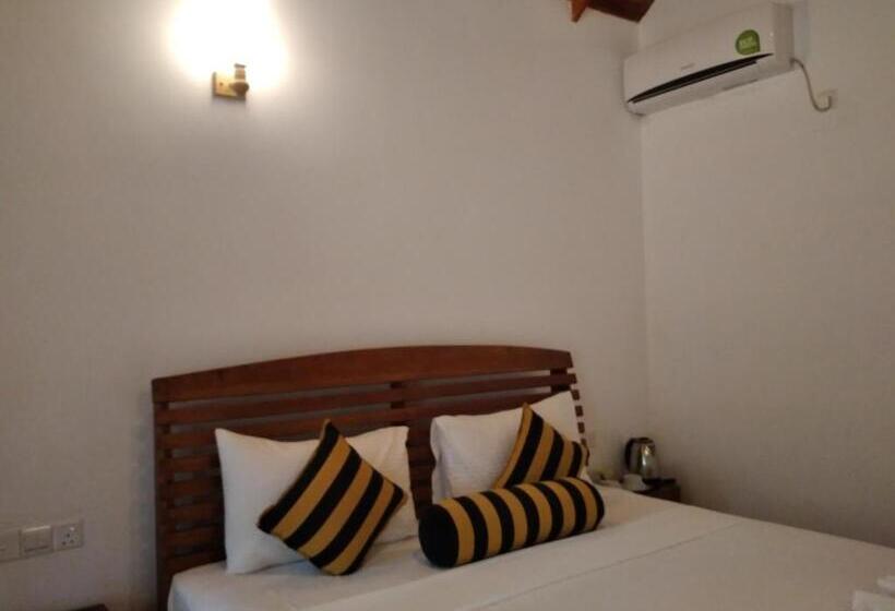 デラックストリプルルーム, Sigiriya Nature Resort