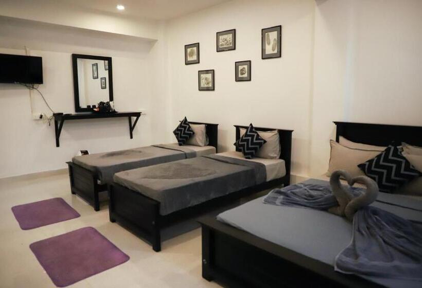 패밀리 스위트, 4 Aces Ella