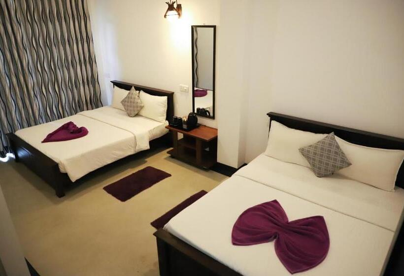 4인용 스탠다드 룸, 4 Aces Ella