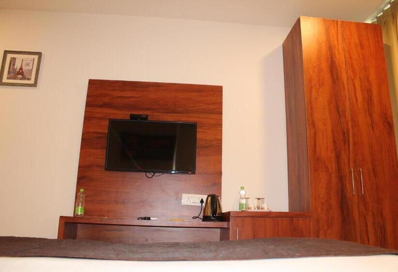 اتاق لوکس, Red Crown