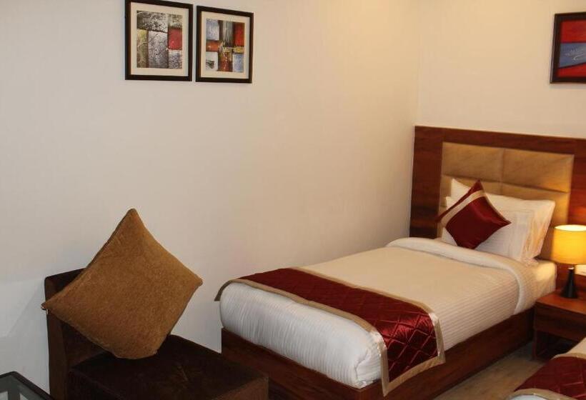 اتاق لوکس, Red Crown