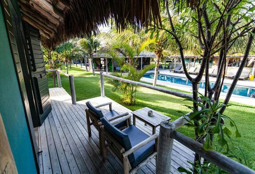 بنغل قياسي مطل على المسبح, & Restaurante Vilaveratheresa