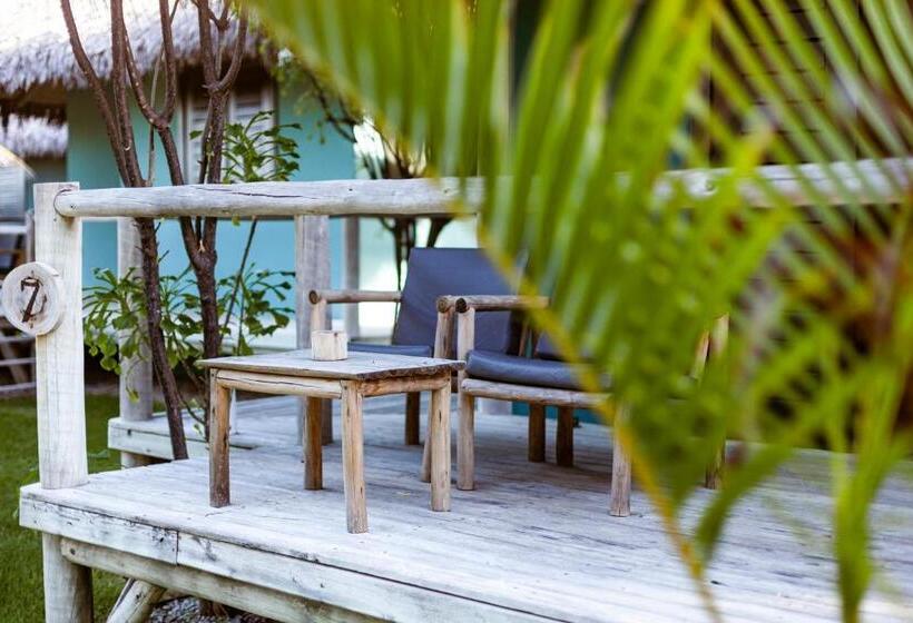 بنغل قياسي مطل على المسبح, & Restaurante Vilaveratheresa