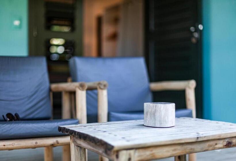 بنجلو ديلوكس, & Restaurante Vilaveratheresa