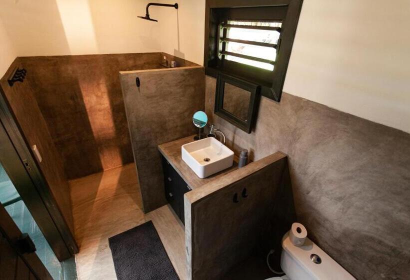 جناح مطلّ علي الحديقة, & Restaurante Vilaveratheresa