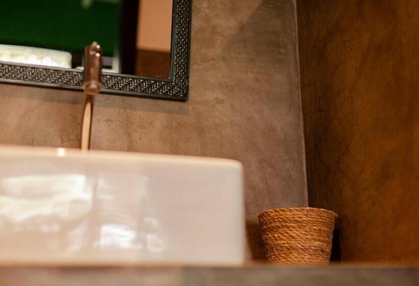 جناح سرير ملكى, & Restaurante Vilaveratheresa