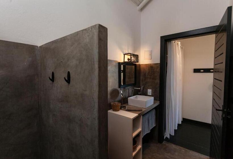 بنجلو قياسى مطلّ علي الحديقة, & Restaurante Vilaveratheresa