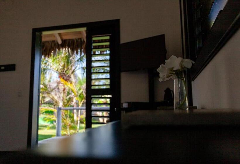 بنجلو قياسى مطلّ علي الحديقة, & Restaurante Vilaveratheresa