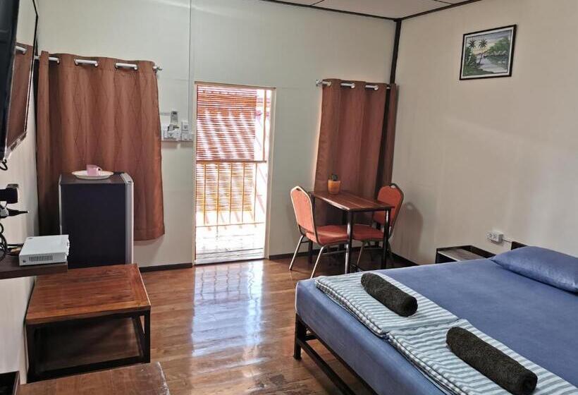 Номер Стандарт, Chanida Home