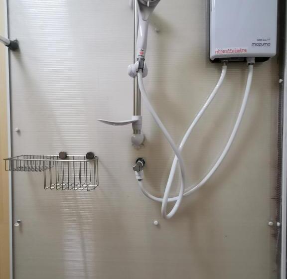 חדר סטנדרט לשלושה, Chanida Home