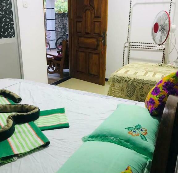 غرفة قياسية مطلّة علي الحديقة, Mirissa Niraj Guest