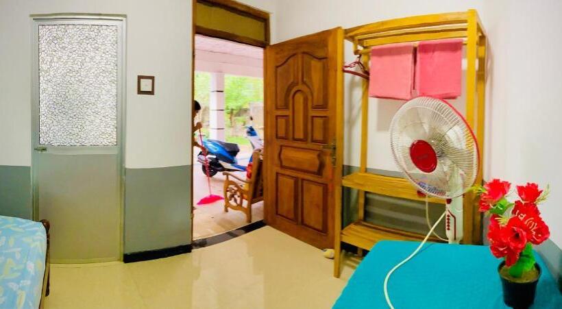 غرفة قياسية مطلّة علي الحديقة, Mirissa Niraj Guest