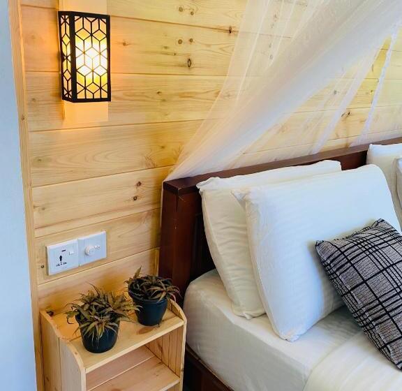 Deluxe Rum, Mount Breeze Ella