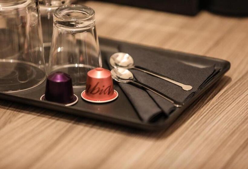 اتاق استاندارد با تخت بزرگ, Municipio Luxury Suite