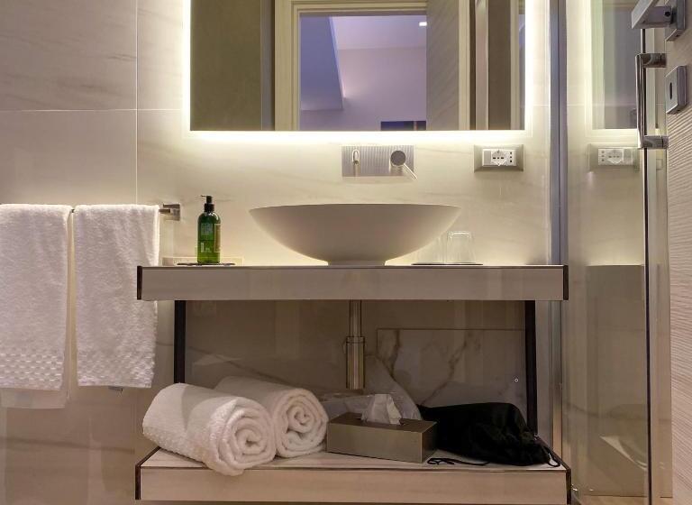 اتاق استاندارد با تخت بزرگ, Municipio Luxury Suite