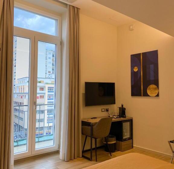اتاق استاندارد با تخت بزرگ, Municipio Luxury Suite