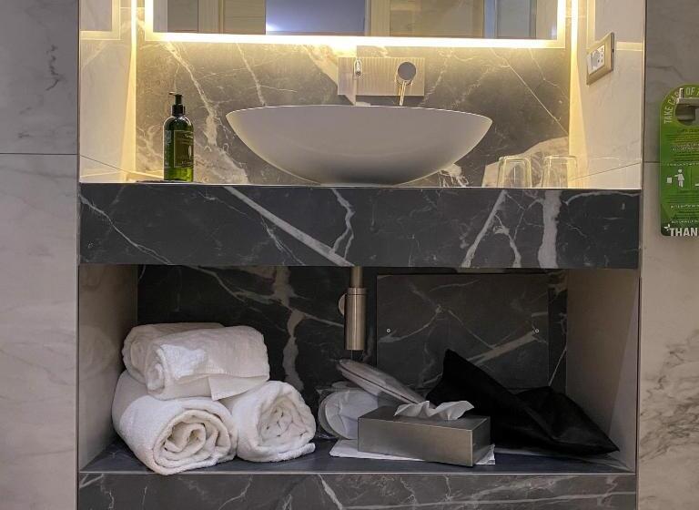 اتاق استاندارد با بالکن, Municipio Luxury Suite